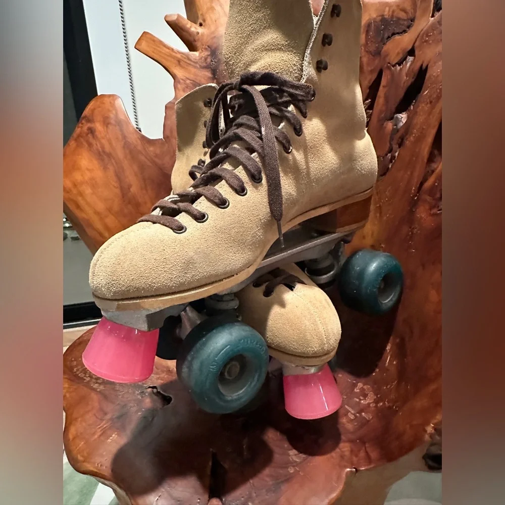 🤩🌈🛼 VINTAGE 90s Size 8 RIEDELL Tan Roller Skates - Picture 13 of 14